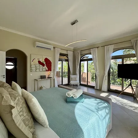 빌라 Algarve Stunning With Pool By Homing *