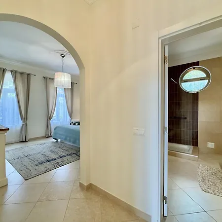Algarve Stunning With Pool By Homing