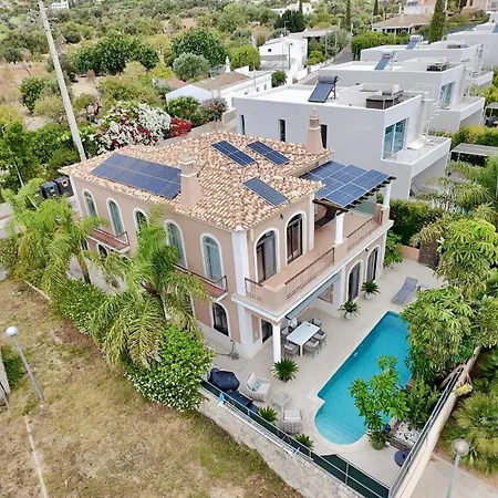 Algarve Stunning With Pool By Homing
